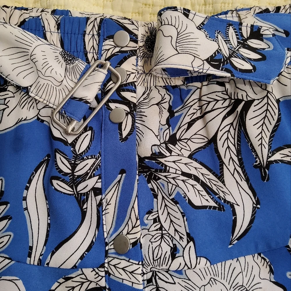 Lovers + Friends Belted Fountain Skirt in Riviera Floral Mini Skitr Size M